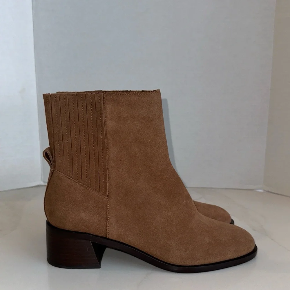 Dolce Vita Linny H20 Boots Suede Truffle Brown